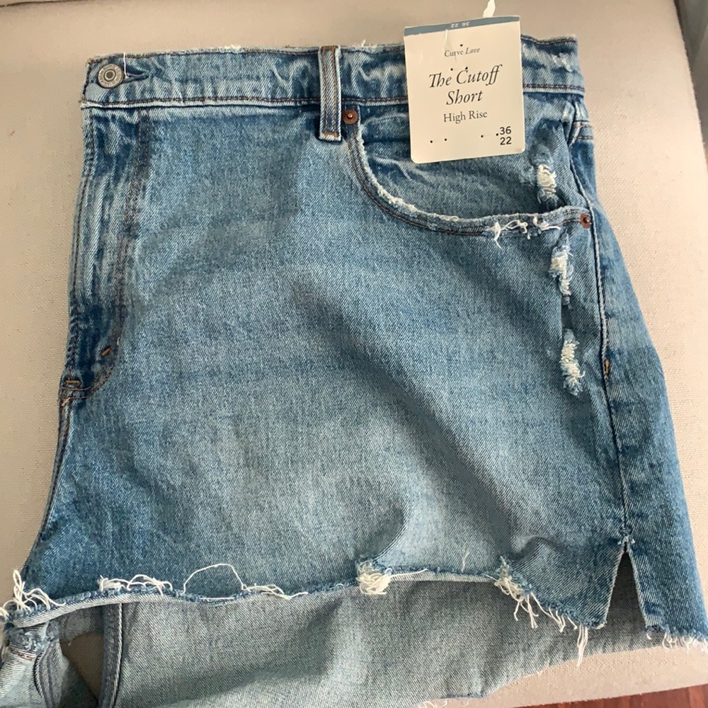 Abercrombie & Fitch Mom short high rise